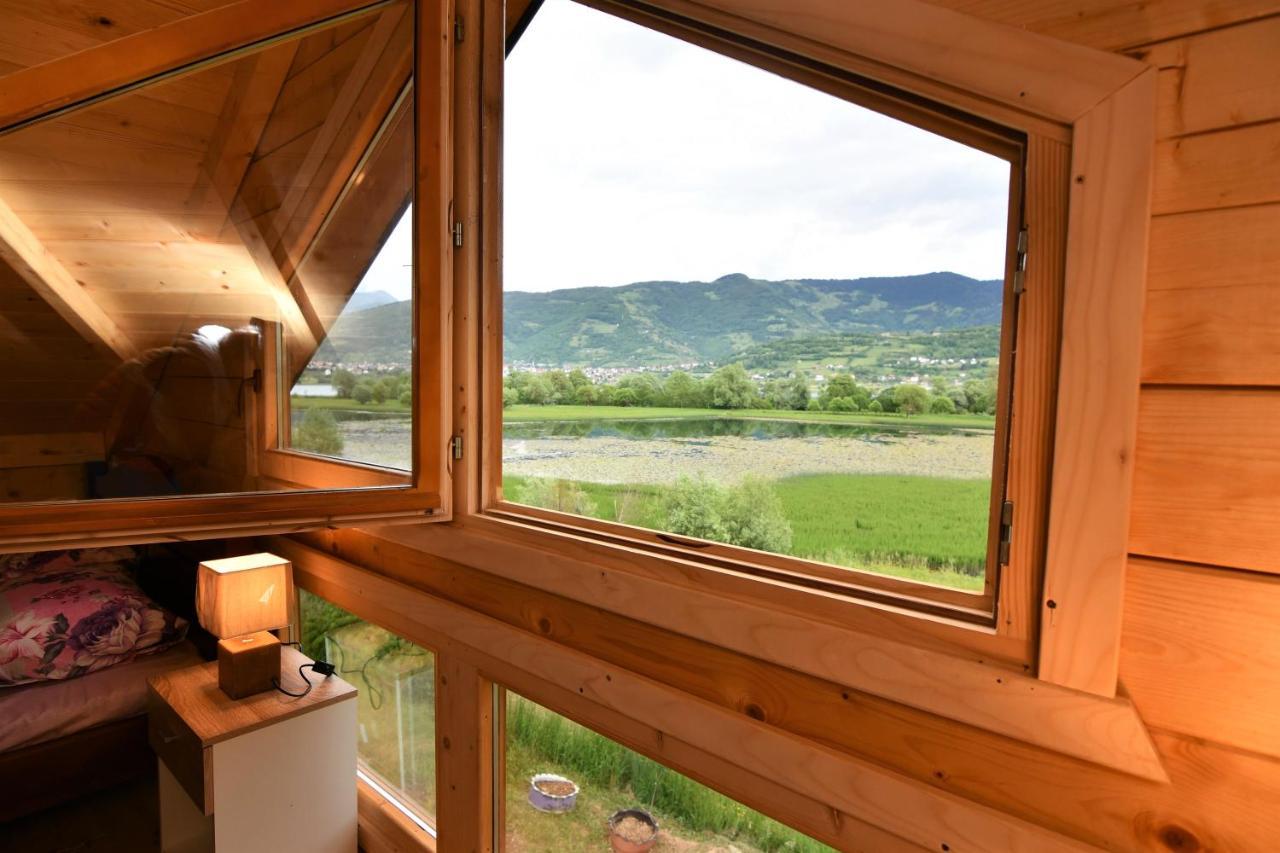 Holiday House By The Lake พลาฟ ภายนอก รูปภาพ