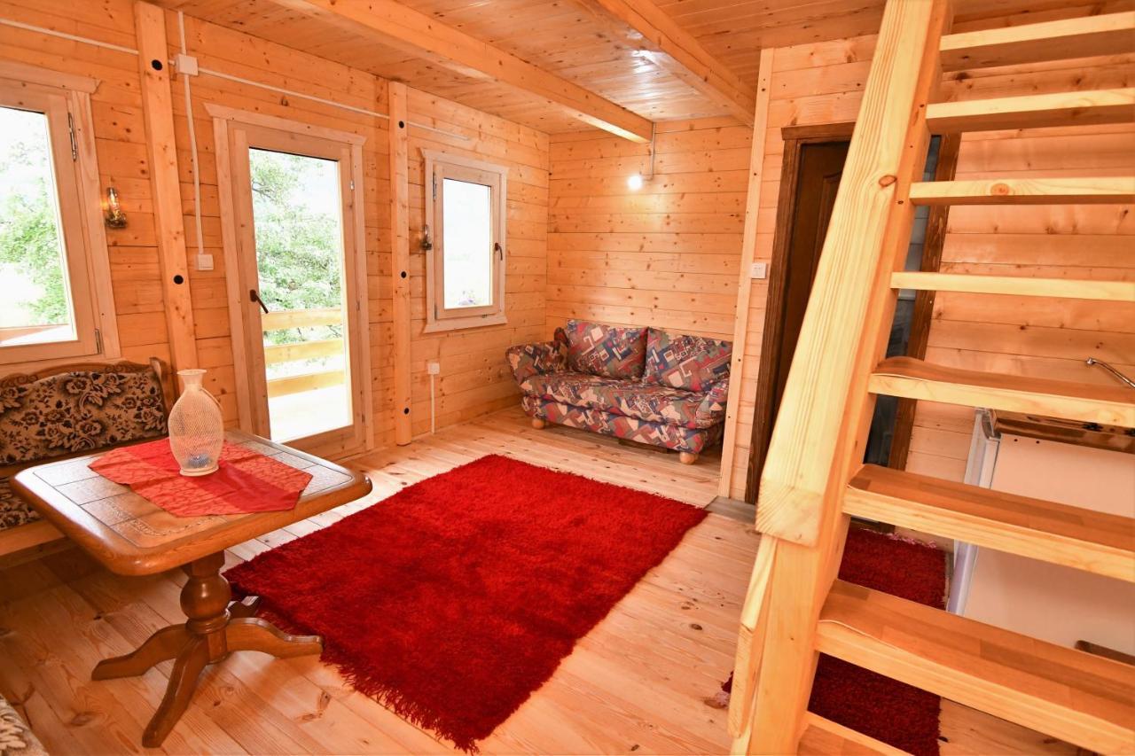 Holiday House By The Lake พลาฟ ภายนอก รูปภาพ